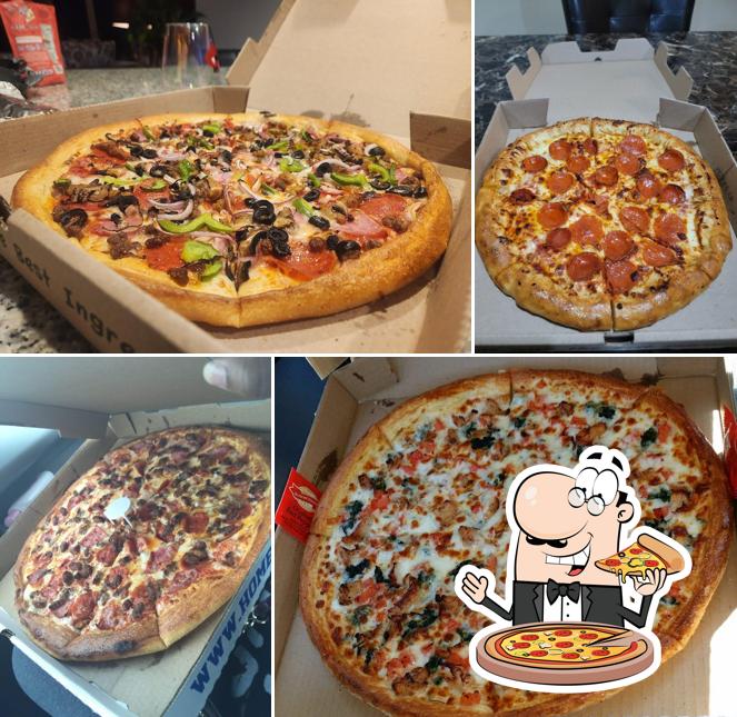 En Home Base Pizza, puedes disfrutar de una pizza