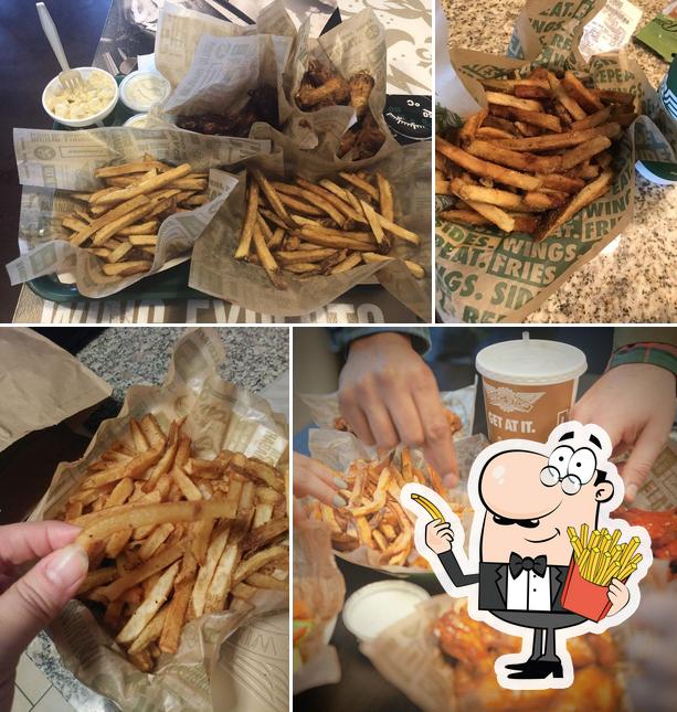 Order fries at Wingstop