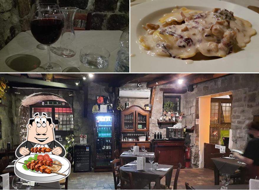 La photo de la nourriture et intérieur concernant Hostaria Lo Spito