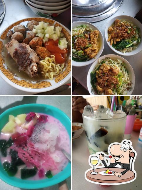 Bakso Balungan Dan Mie Ayam Cakar Barokah Kudus Restaurant Reviews