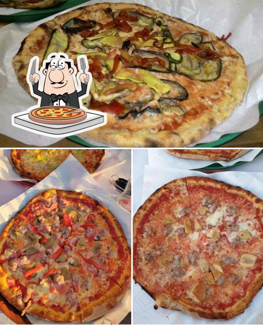 Essayez des pizzas à Pizzeria Da Enzo con Forno a Legna