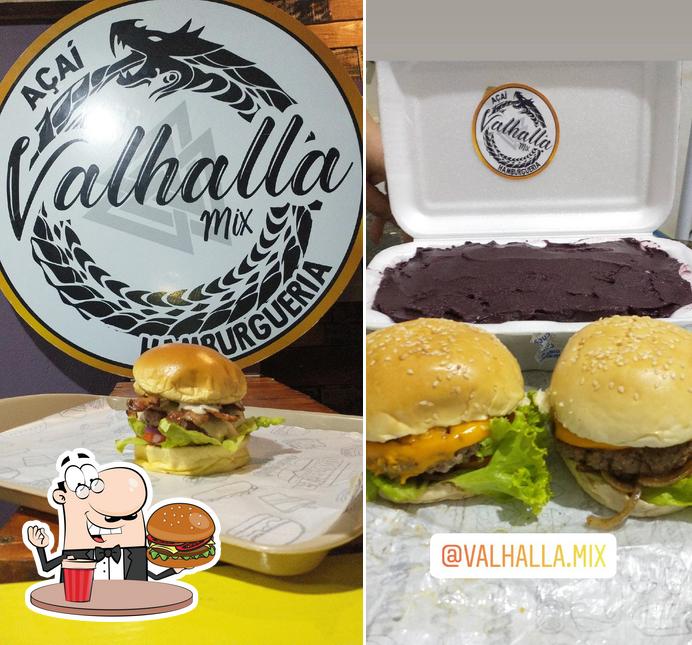 Experimente um hambúrguer no Valhalla Mix Hamburgueria e açaí