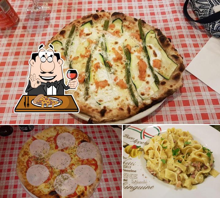 At Restaurant Pizzeria Oro Di Napoli, you can enjoy pizza