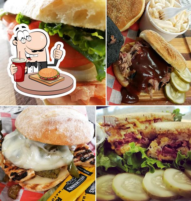 Побалуйте себя гамбургером в "Prime "N" Tender Meats, Deli & Kitchen"