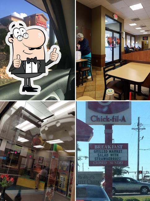 ChickfilA, 1800 Red Wolf Blvd in Jonesboro Restaurant menu and reviews