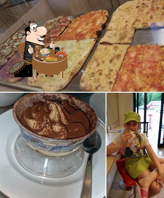 Tra le varie cose da Pizzeria Santa Croce si possono trovare la cibo e interni