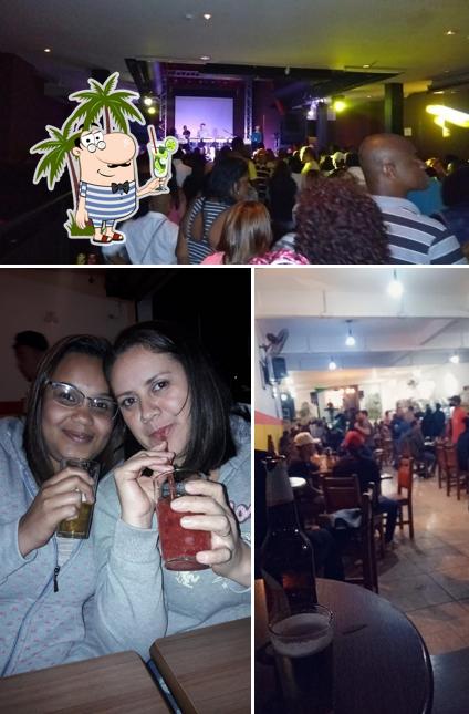 Look at the photo of Espetos Show