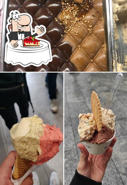 Gelateria Cavour offre un'ampia selezione di dolci