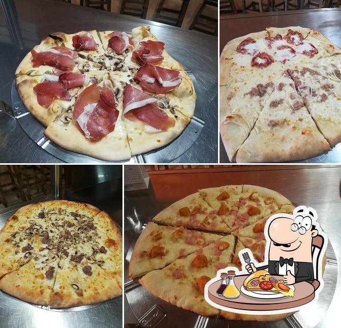 Prova una pizza a LA PIAZZETTA PIZZERIA