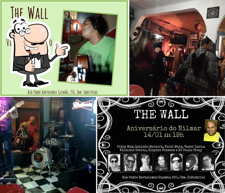 Here's a photo of The Wall Pub