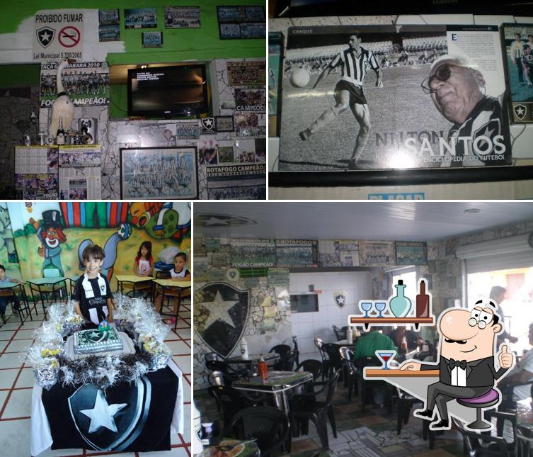 O interior do Bar do botafogo