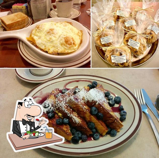 Townee Square Restaurant, 508 N Milwaukee Ave in Libertyville