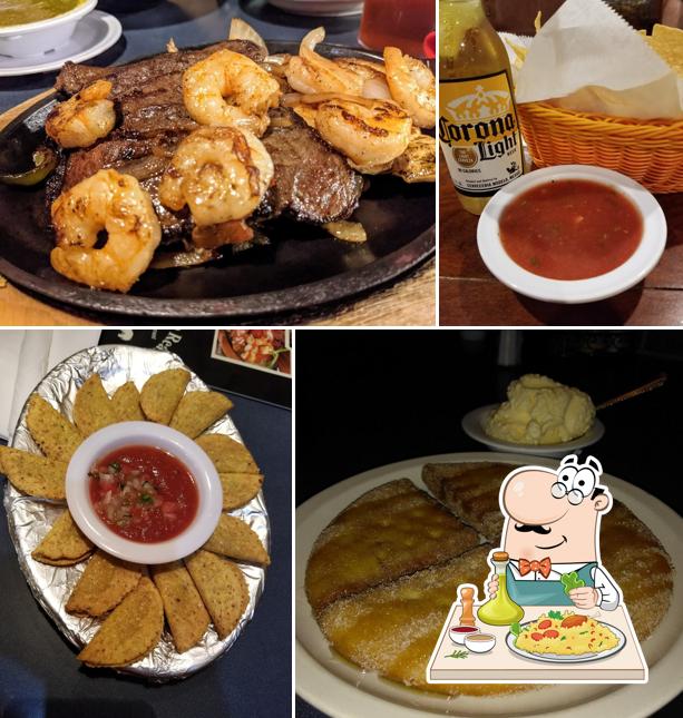 Блюда в "Camino Real Mexican Restaurant"