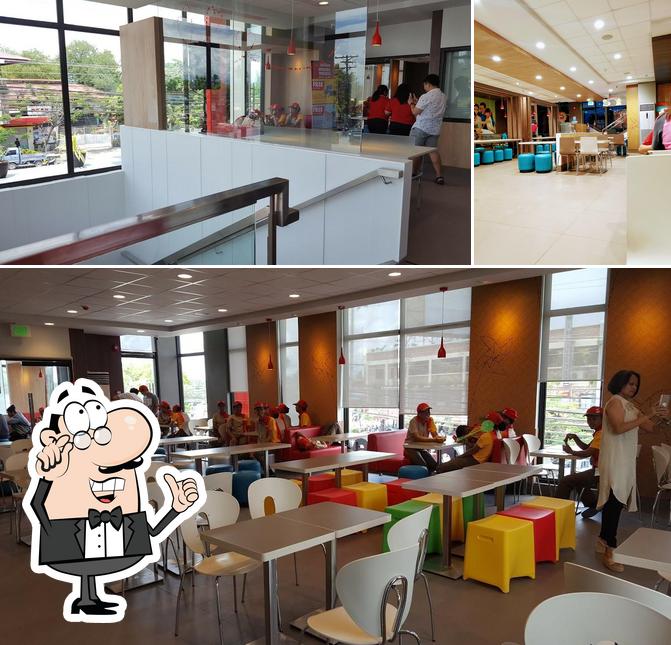 The interior of Jollibee