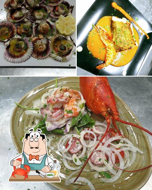 Pide las diferentes comidas con marisco disponibles en Aritz jatetxea
