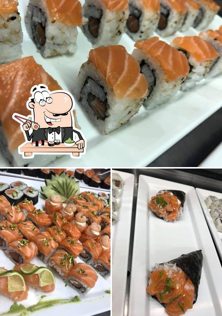 Rolos de sushi são disponibilizados no Kiara's Superpão Hiper