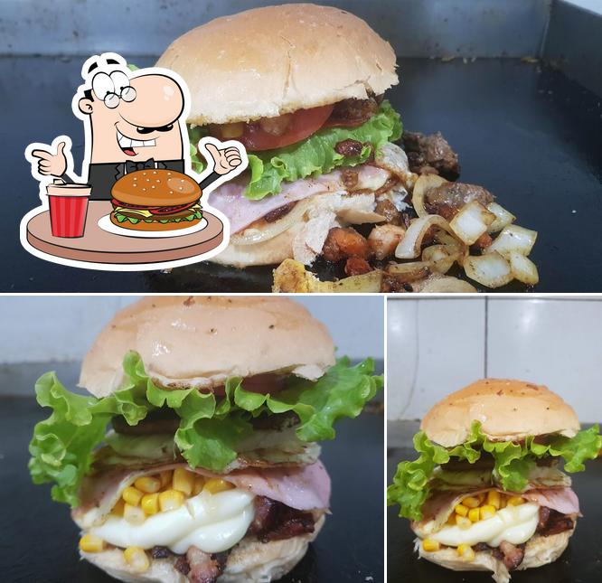 Os hambúrgueres do Vídeo's Bar Lanches - Disk Entrega - Panquecas - Lanchonete irão satisfazer uma variedade de gostos