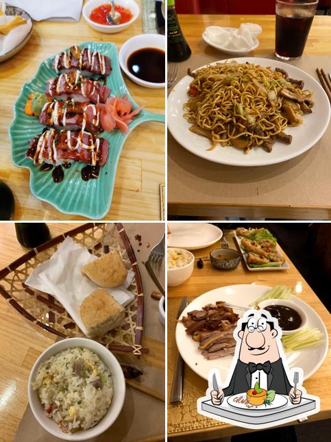 Это фотография, где изображены еда и внутреннее оформление в Restaurante Japonés - YAMI