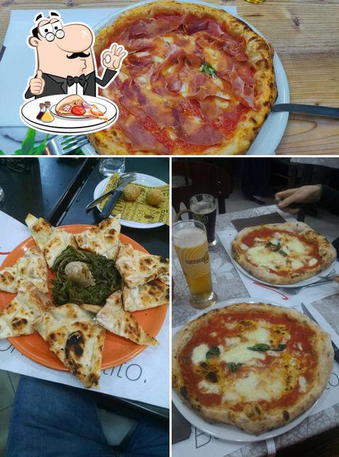 Scegli una pizza a Pizzeria Da Bruno