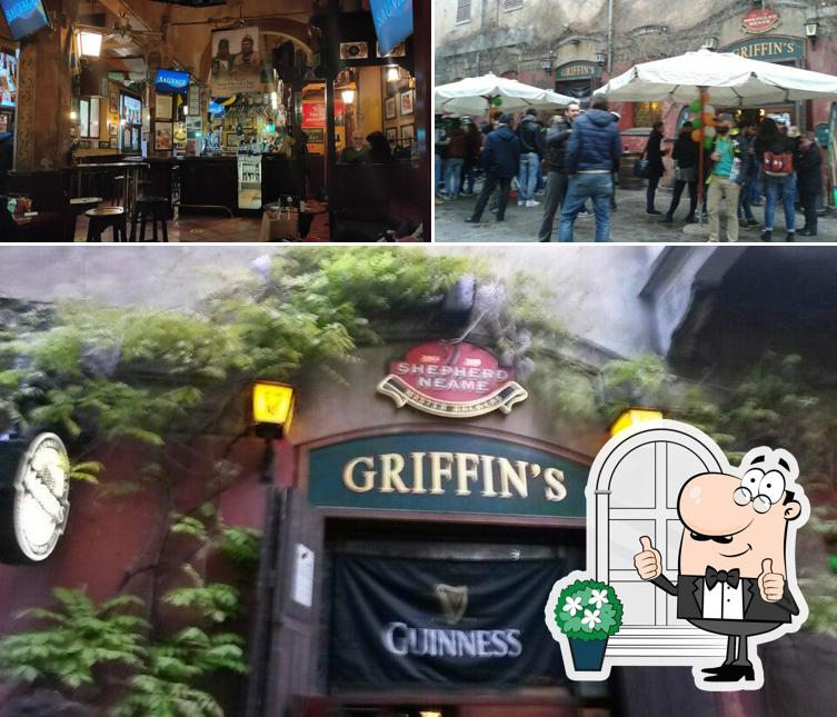 Guarda la immagine che raffigura la esterno e bancone da bar di Griffin's Irish Pub