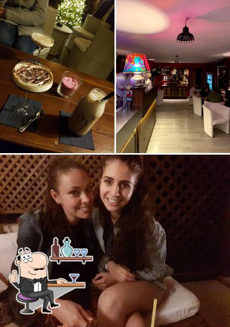 Siediti a un tavolo di Giuli Bar