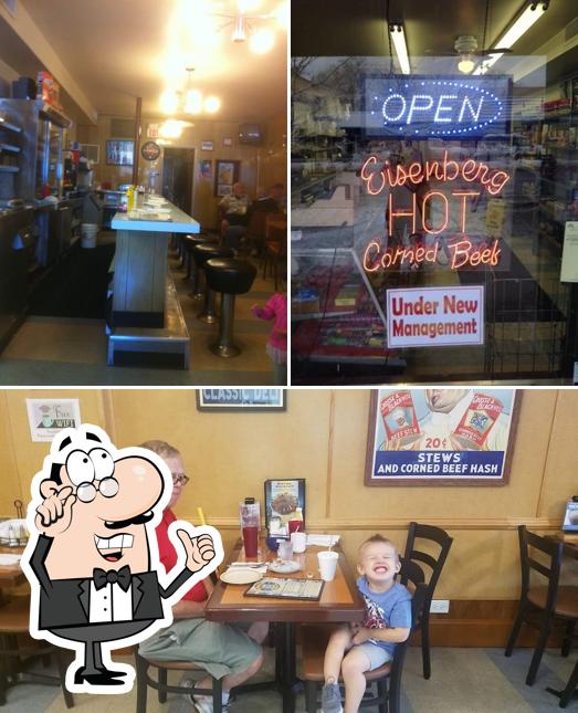 The Onion Roll in Oak Park Restaurant reviews