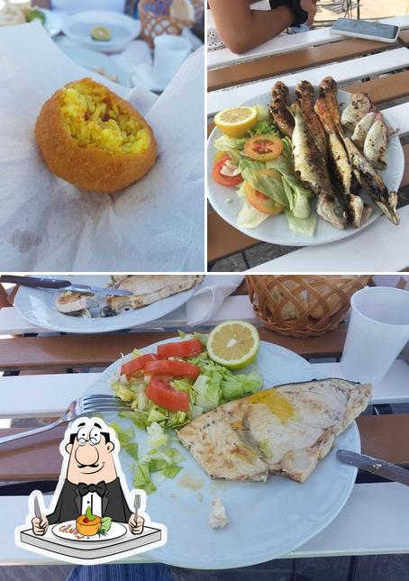 Cibo al Kiross Street Food Parkingland Scala dei Turchi