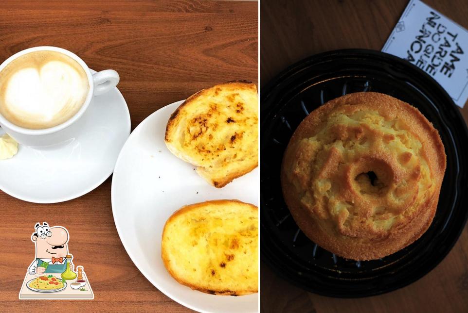 Comida em Blend Café