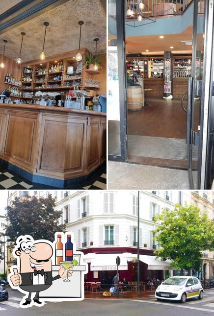 Chez Louise se distingue par sa comptoir de bar et extérieur