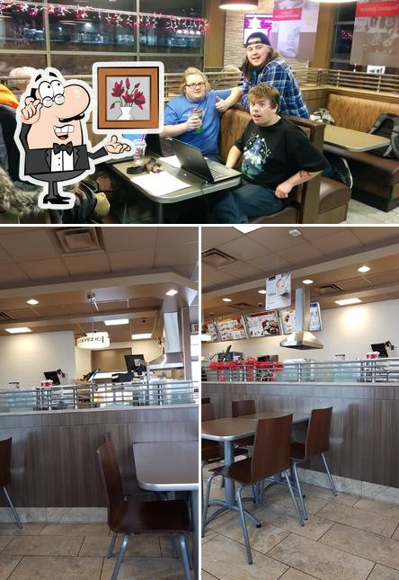 L'intérieur de Tim Hortons