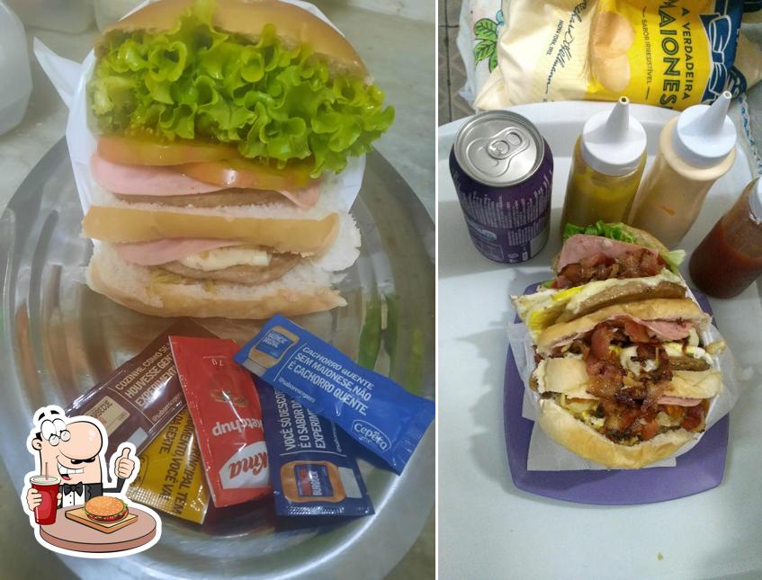 Delicie-se com um hambúrguer no Amaral Lanches