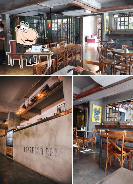 Veja imagens do interior do Evü Café & Co
