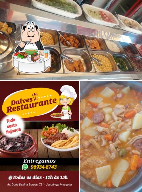 Sopa quente e azeda picante chinesa em Dalves Self Service