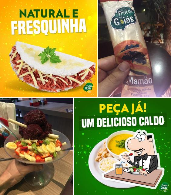 Sanduíche de carne de porco desfiada em Cafeteria Empório Goiano | Sorveteria Frutos de Goiás Trindade