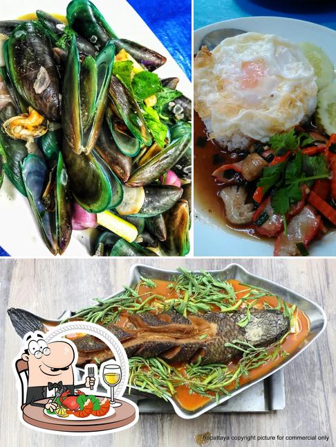 Get seafood at Fra Pattaya