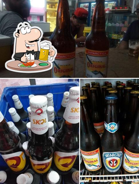 Peça um copo de cerveja leve ou escura