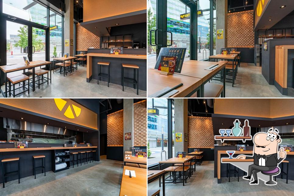 L'intérieur de KINTON RAMEN SURREY