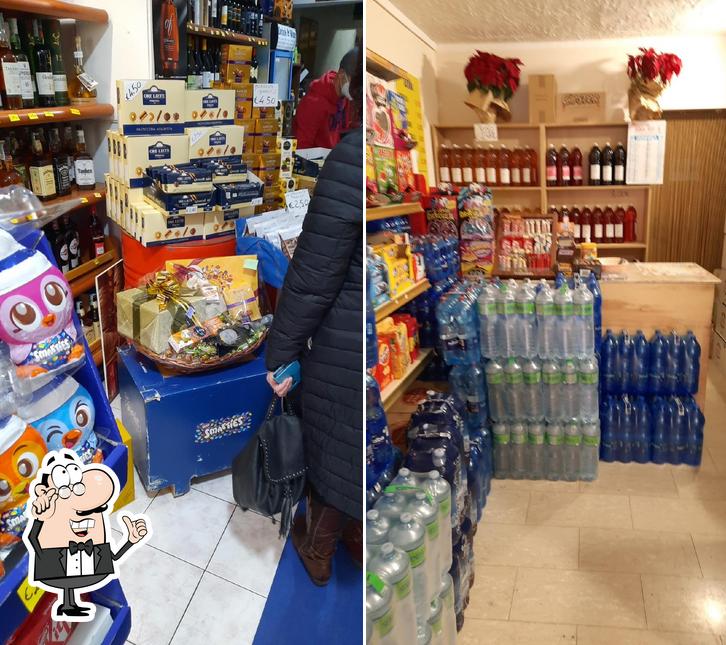 Dai un'occhiata agli interni di Drink & Wine