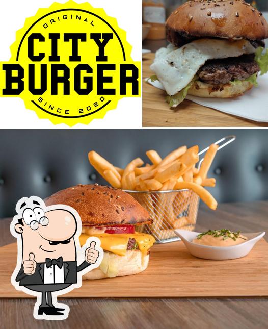 Vea esta imagen de City Burger