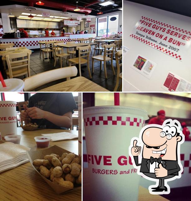 Five Guys, 7345 Dodge St in Omaha Restaurant menu and reviews