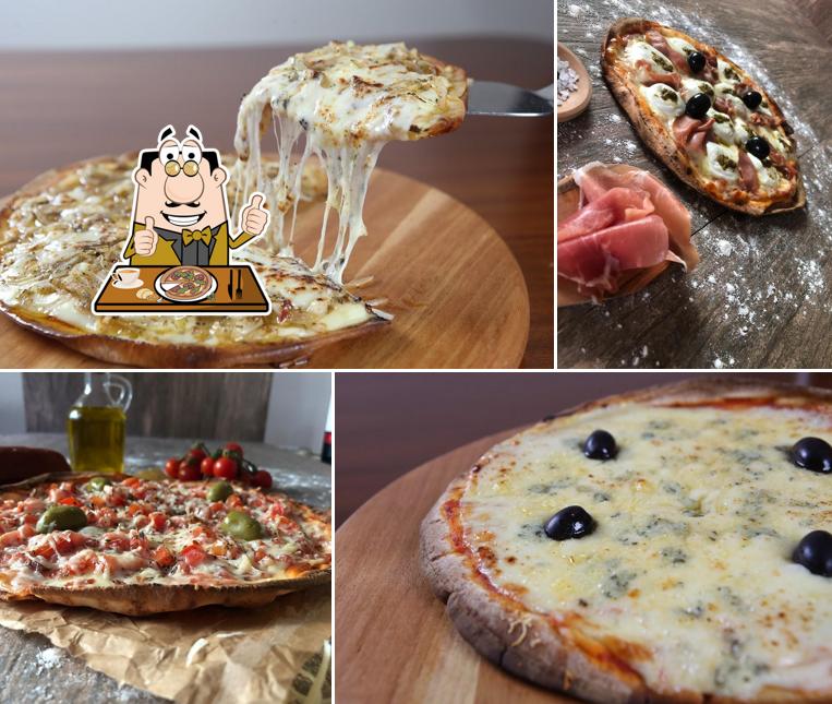 Escolha pizza no Two Half's Pizza - Pizzaria e Chopperia