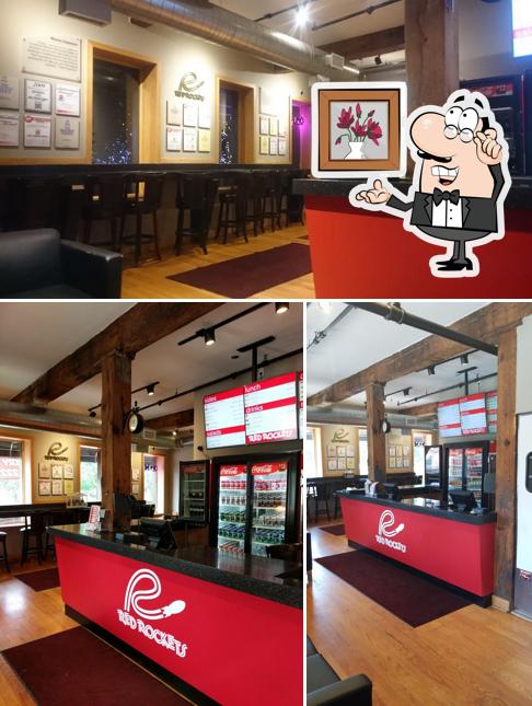 L'intérieur de Red Rockets Wings and Ribs Wellington Location