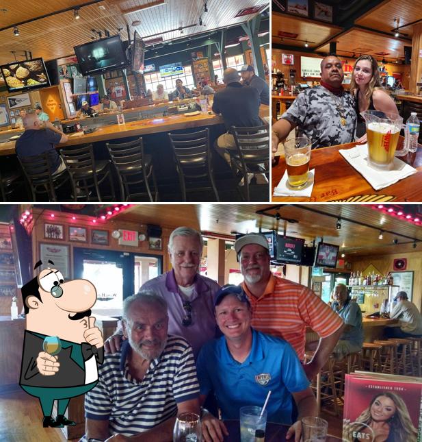 WingHouse Bar & Grill, 2640 Gulf to Bay Blvd in Clearwater Restaurant
