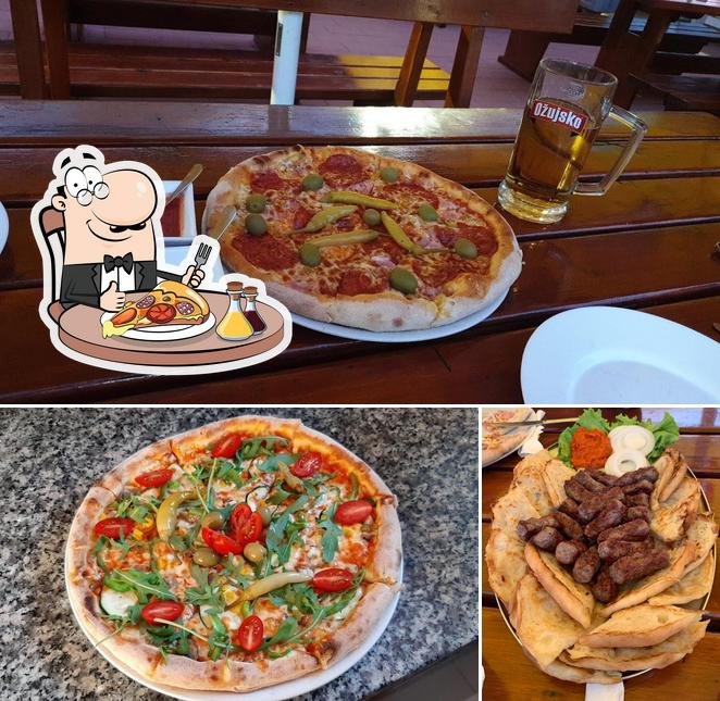 Ordina una pizza a VAL pizza - grill