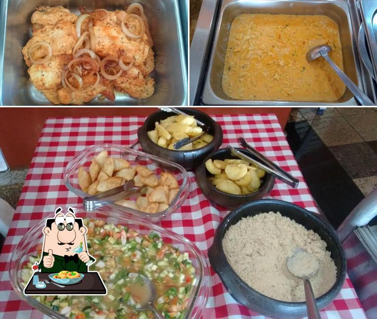 Comida em Restaurante dos Dax