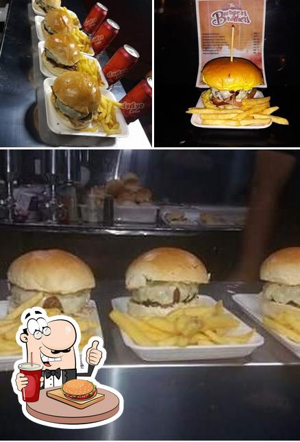 Peça um hambúrguer no The Burgers Brothers