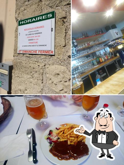 La photo de la intérieur et nourriture de Le Monchy’s