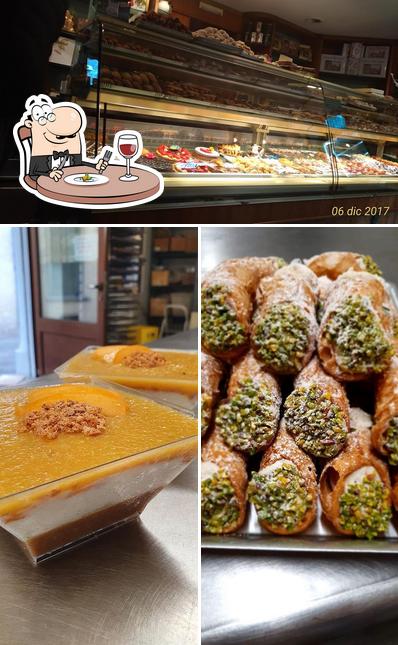 Cibo al Pasticceria Testa Agostino