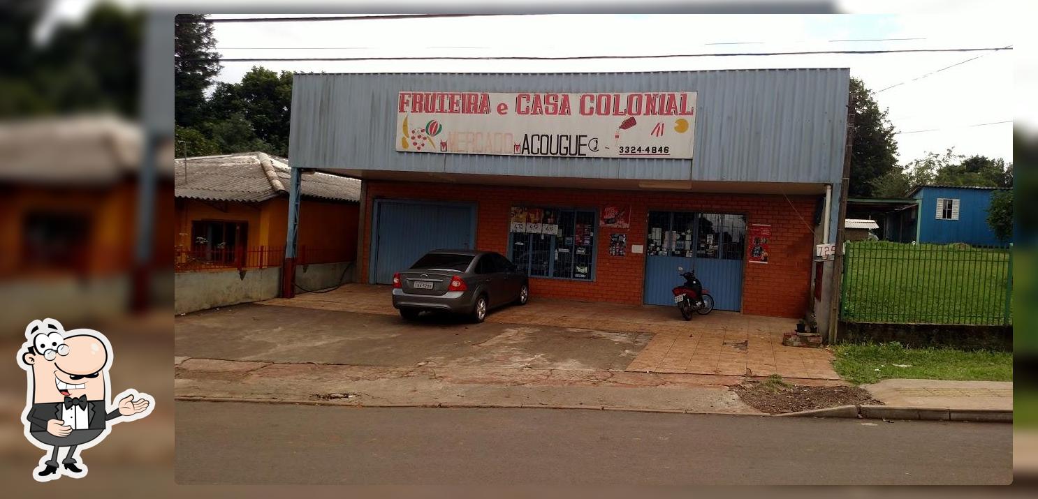 Fruteira e Casa Colonial foto