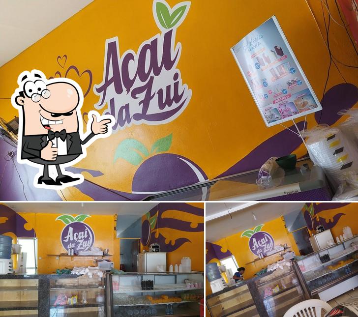 Look at the picture of Açaí de Zui